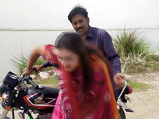 Tharik Bike Driver Desi Aunty Hot